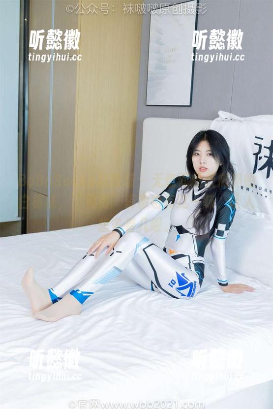BoBoSocks袜啵啵 - 无意间收获熊熊的白棉袜，“免费”资源也有这一味，让人想多看几眼。