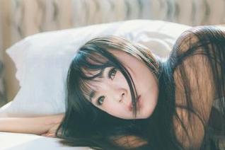 GIRLT果团网 – 裴希西最新图包更新，裸足的真相…原来脚丫也会拍照？