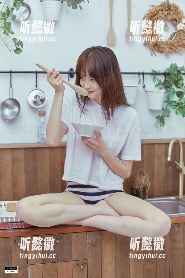 GMS(고말숙)的眼镜真有意思，COS完美到原图旁边都得避让！