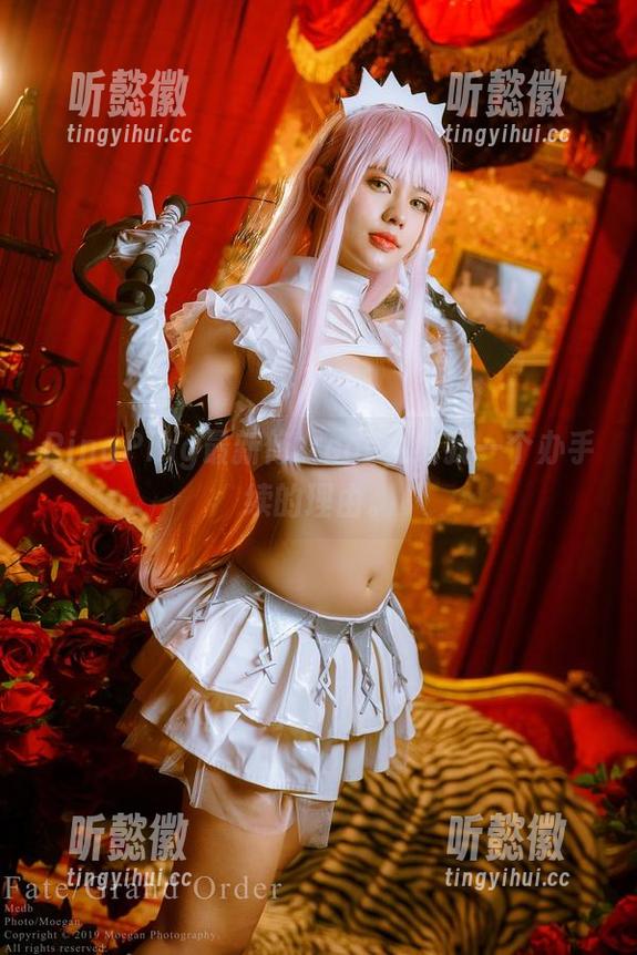 PingPing最新修女cos，给我一个办手续的理由。