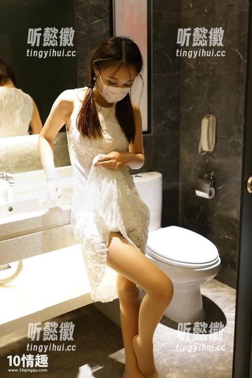 ROSI的嫩学妹制服套图：你确定这种资源不该锁起来吗？