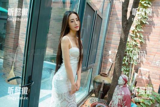 UGirls尤果网 - 佟蔓的写真合集，你会追问这也是天使吗？