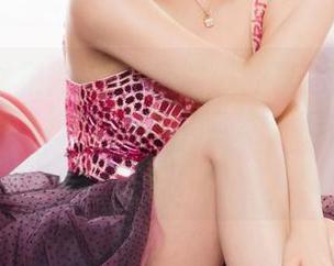 UGirls尤果网 – 网盘满满的李凌子护士写真，不知道她的医院是哪家，得去实地踏访一下！