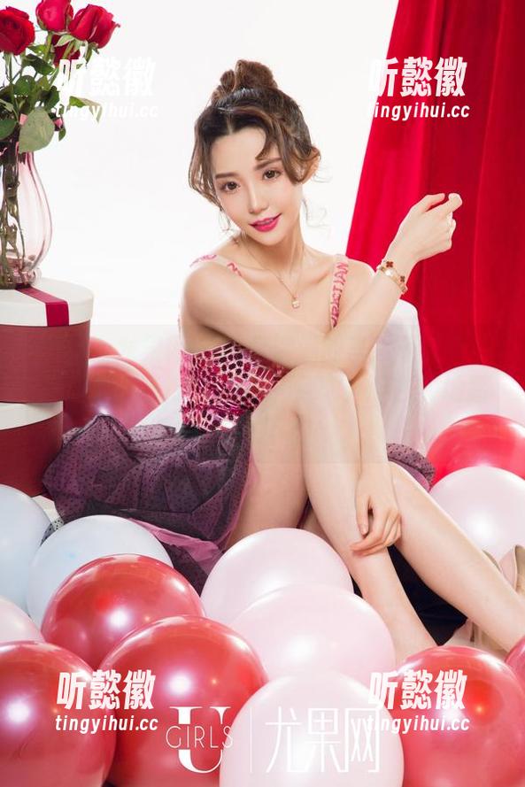 UGirls尤果网 - 网盘满满的李凌子护士写真，不知道她的医院是哪家，得去实地踏访一下！