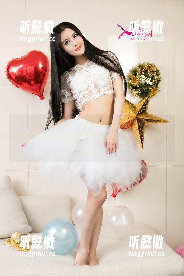 UGirls尤果网 - 王瑞儿的泳池写真合集：在水中比谁的表情更生动，结果？完全没区别！