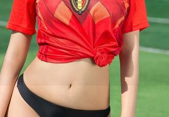 UGirls尤果网 – 田慕儿的婚纱写真：你会想要，但很可能买不起的图包