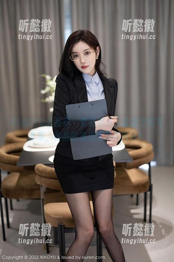 XIAOYU语画界-徐莉芝 XIAOYU语画界 - 套装撩人,徐莉芝的写真集,你我的潮流资源共同体!