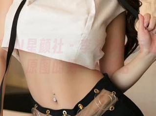 XINGYAN星颜社 – 李若汐ci与海浪——原图的另一种对话