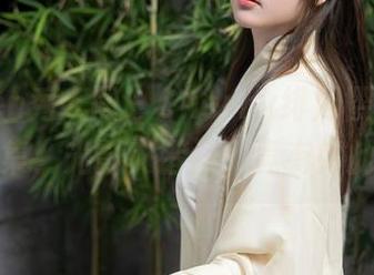 Xiuren秀人网 – Cherry绯月樱的内衣私拍图集，光影交错间，竟有如此乐趣！