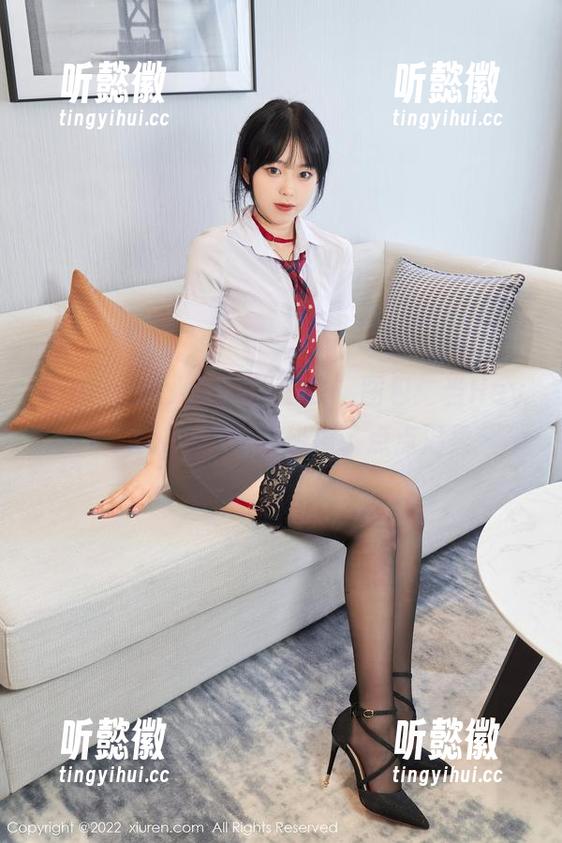 Xiuren秀人网-HeyuZhang Xiuren秀人网 - “毛衣”图包:当HeyuZhang的织物碰撞了点点温柔