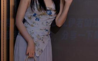 Xiuren秀人网 – MODEL伊若的红裙像极了我梦里的公主，分享一下吧