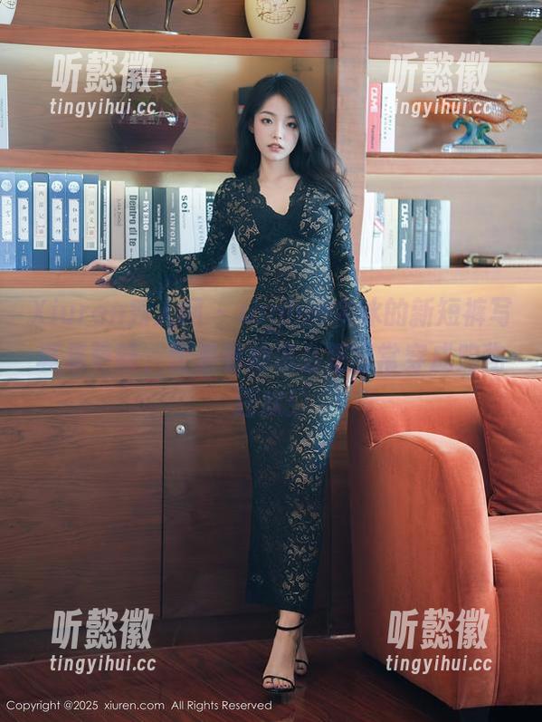 Xiuren秀人网-sophie余冰 Xiuren秀人网 - sophie余冰的新短裤写真集更新,快来看她怎么把日常穿成购物狂欢!