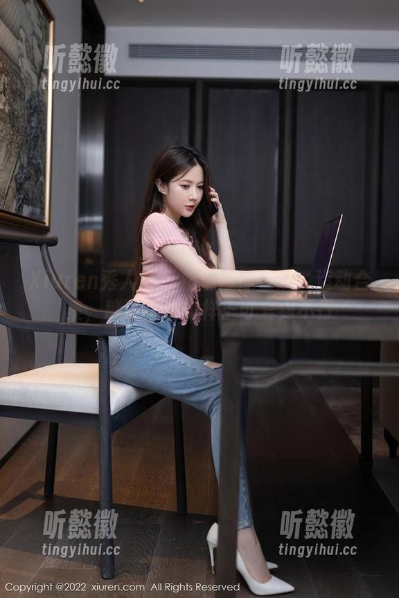 Xiuren秀人网 - 奶油妹妹在线：运动合集，蹦蹦跳跳的样子可爱到不行