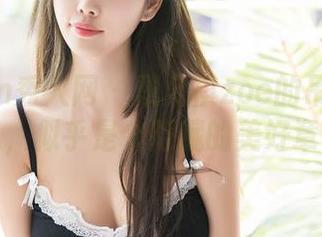 Xiuren秀人网 – 戴允祺zoe的吊带私拍合集，似乎是个隐藏的美好章节？