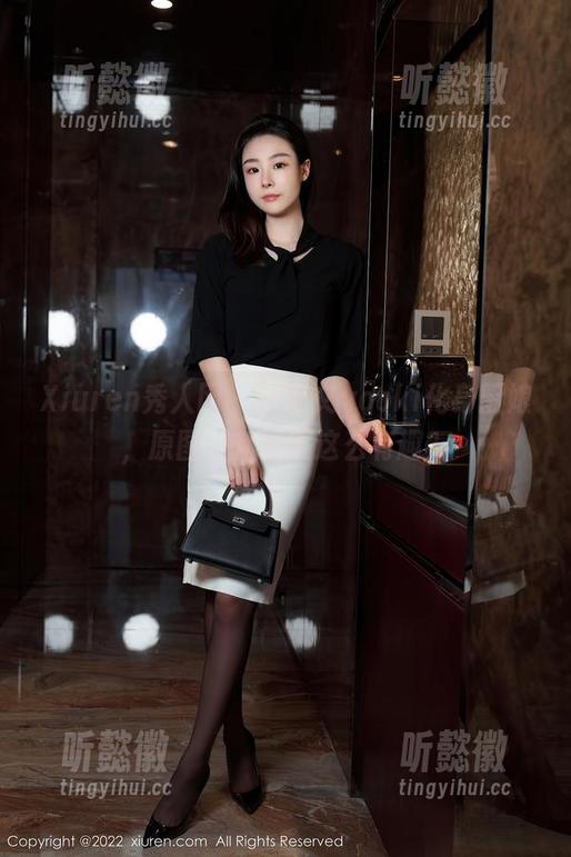 Xiuren秀人网 - 林文文yooki化身厨娘，原图更新竟然这么有趣？