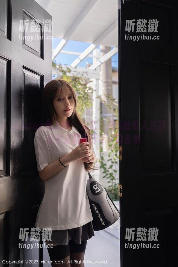 Xiuren秀人网-萌奈子 Xiuren秀人网 - 温柔从未如此引人注目:必须去观看萌奈子的合集