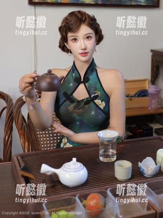 Xiuren秀人网 - 谭小灵黑丝：每个细节都在高清里显得特别，作品集不想分享给别人