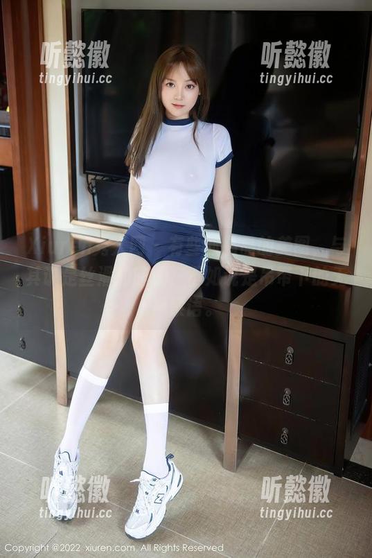 Xiuren秀人网-邹晶晶 Xiuren秀人网 - 有些邹晶晶的美图,与其说是丝滑的昨天,不如说是吊带下的无声絮语。