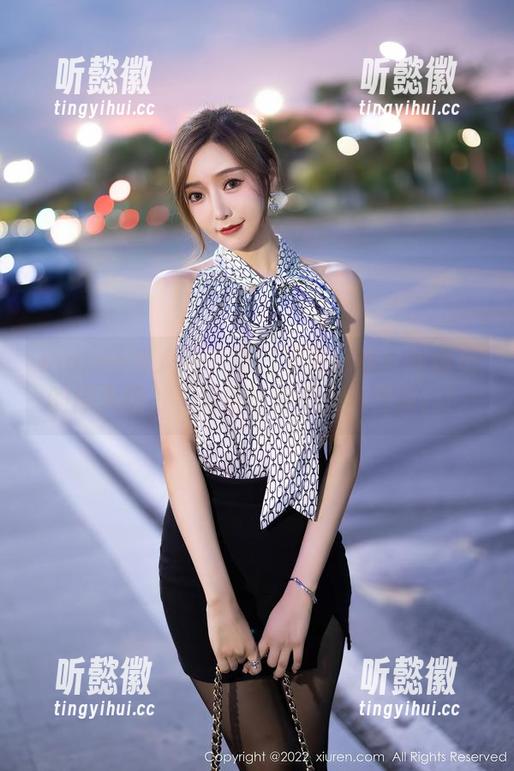 Xiuren秀人网 - 夏日攻略必备！网盘里的陈大榕，下载后让你不想离开家门！
