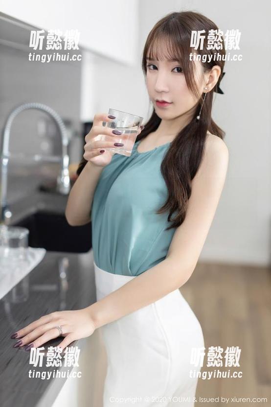 YouMi尤蜜荟 - 白茹雪Abby的最新分享：当女仆相遇了一点点疯狂
