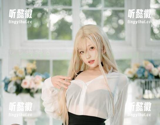 七七娜娜子写真：怨仇办公室的杂碎合集，谁说职场不可以玩？