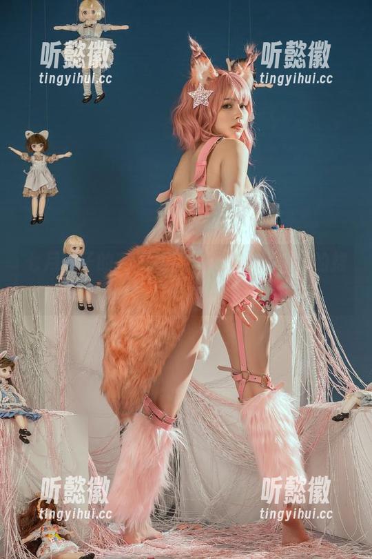 七月喵子的在线写真：天使与恶魔们的拔河赛，徽章等你来拿！