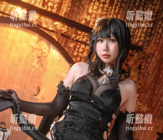 九言的写真作品集，八重神子完美演绎了什么叫做‘默默心动’。