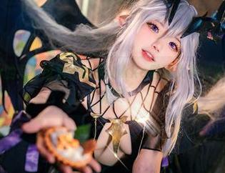 伊喵君_Nya的写真图集，就是Nikke胜利女神尤妮啊，让我一言难尽