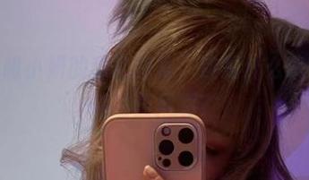 哎呀，啾小妍的甜心图集，这是什么略带罪恶感的画风啊？
