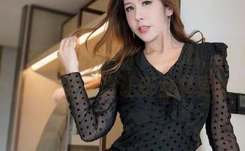 嗲囡囡 – 在职场里开个小心心，欣欣Rubybaby的最新写真让职业装更加俏皮！