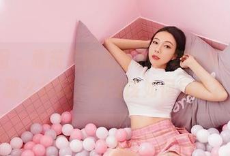 嗲囡囡 – 雅茹老师的甜心全套写真，还是那么会玩，但我该如何自持？