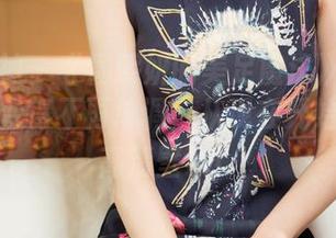 头条女神 – 《周熙妍的美足魔法》：让你的屏保变得不再单调，从现在开始随便看高清壁纸！