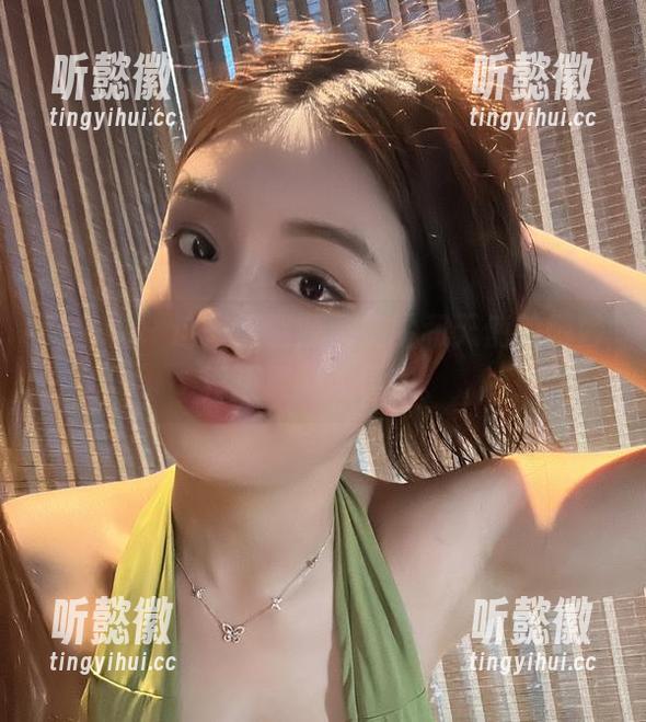 微密圈 - 这一组资源，奶雯和天使的微妙界限更耐人寻味。