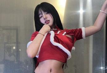 微密圈 – 小优优子穿毛衣，图包里装的是顽皮的心思！