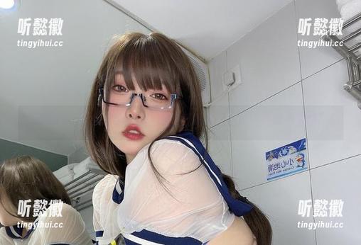 私房原图中的小泉学姐吖，涞觅气质我只想说“哎哟不错哦”！