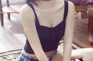 尤物馆 – 最新图册！FoxYini孟狐狸的妹妹，才不是什么乖乖女哦