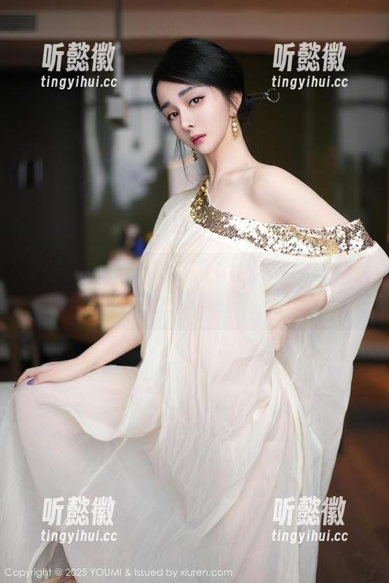 尤蜜荟 - 周思乔Betty的礼服让我想起了那个糟糕的婚礼，原图帮我救回点面子！
