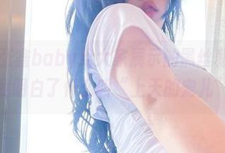 微密圈 – 张鑫baby给大家展示的黑丝私房图包，让我明白了什么叫“上天的宠儿”。