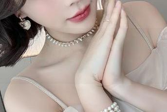 微密圈 – 应该是写真，结果还是让人想起了徐莉芝的旗袍