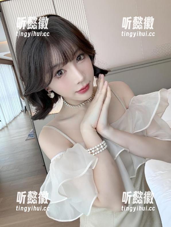 徐莉芝 微密圈 - 应该是写真,结果还是让人想起了徐莉芝的旗袍