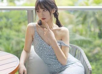念雪ww的昭和碎花写真：打开这个花瓣盒子的意外！