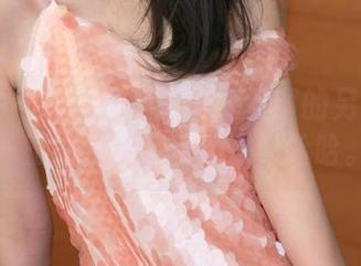 推女神 – 照片深藏的是兔女郎的另一面——王语纯让我着迷了，哈哈。