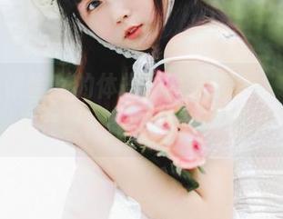 瞧瞧是依酱吖的体操服高清美图，好像每一张都在说：“再看我一眼吧！”