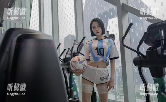 果儿Victoria 微密圈 - 黑丝吊带新资源,本来想看个素颜,结果果儿Victoria让你更想多看几眼?