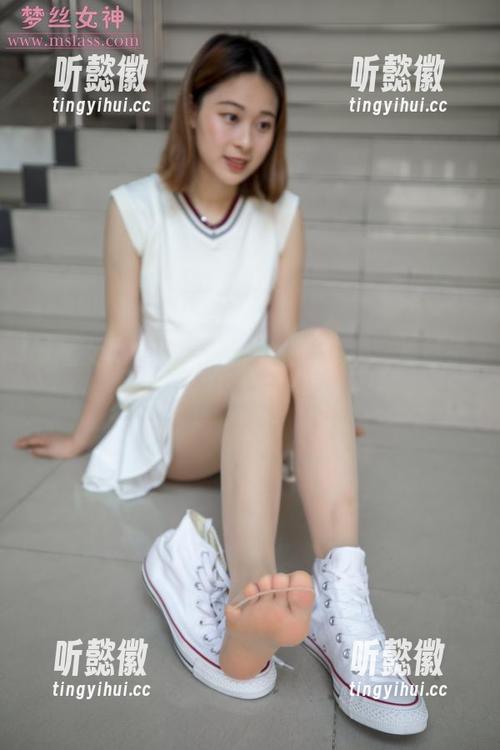 梦丝女神-诗琪 梦丝女神 - 诗琪的帆布鞋合集——当鞋子也开始有情绪