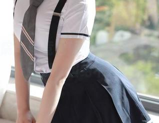 模范学院 – 电竞唐嫣的清纯写真，偶尔贼可爱，但绝不普通