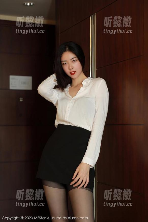 模范学院-艾静香 模范学院 - 这组私房图片、学妹居然带着点俏皮,艾静香心机太深了,哈哈。