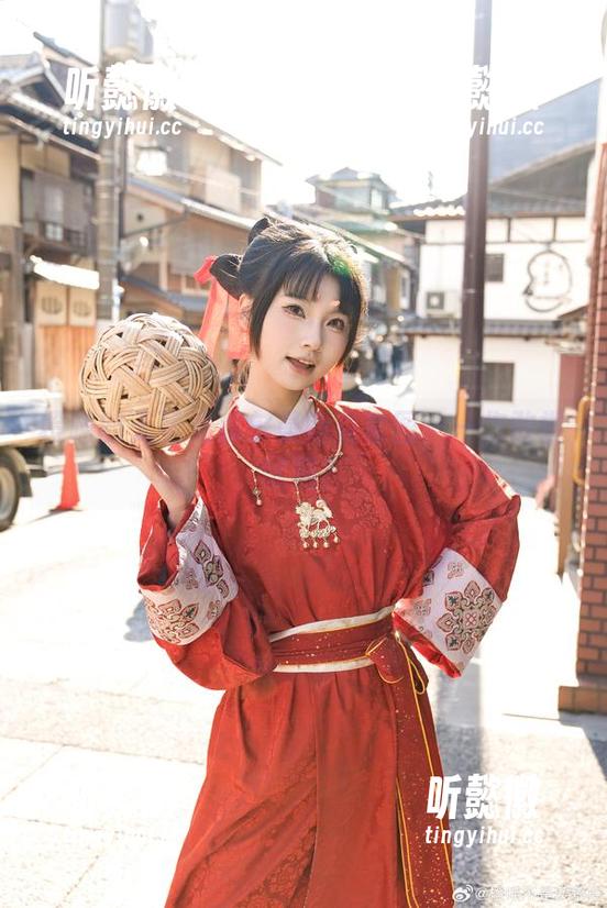 橙喵的无圣光摩尔曼斯克套图——你敢尝试吗？