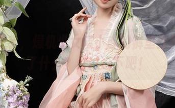 原图在手，爆机少女喵小吉的裤里丝究竟藏了什么？来讨论下吧！