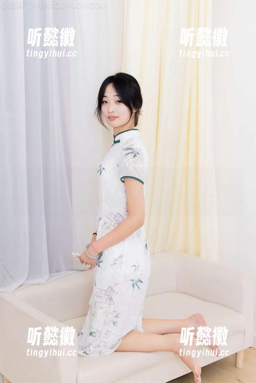 物恋传媒-小竹 物恋传媒 - 竟然被小竹和他女友的高清写真吸引,算是我的瞳孔被刷新了一下。
